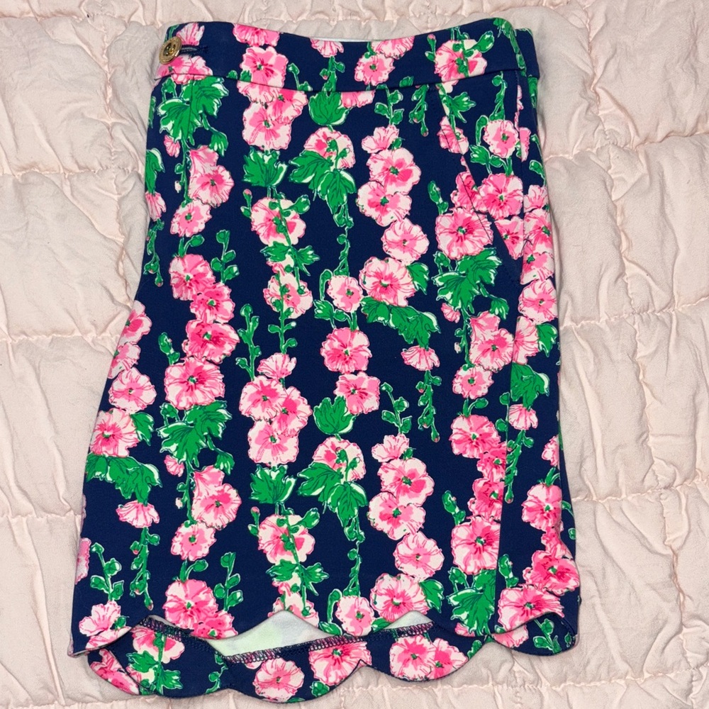 Lilly Pulitzer Pink & Green Floral Navy Scalloped Women's Shorts
